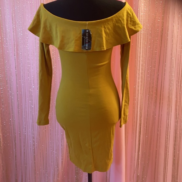 MUST GO!!! NWT FashionNova Gold off shoulder Bodycon - XS - Picture 4 of 6